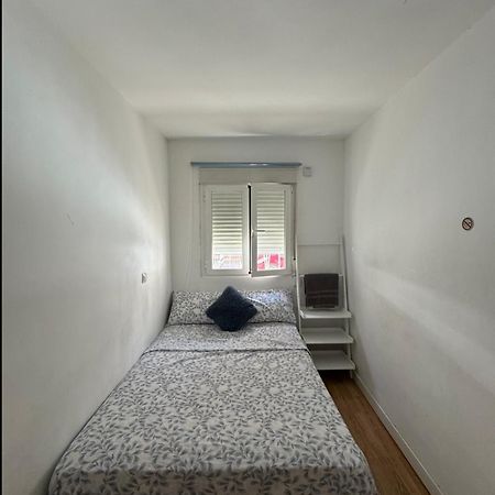 Habitacion Con Bano Compartido Hotel Мадрид Екстериор снимка